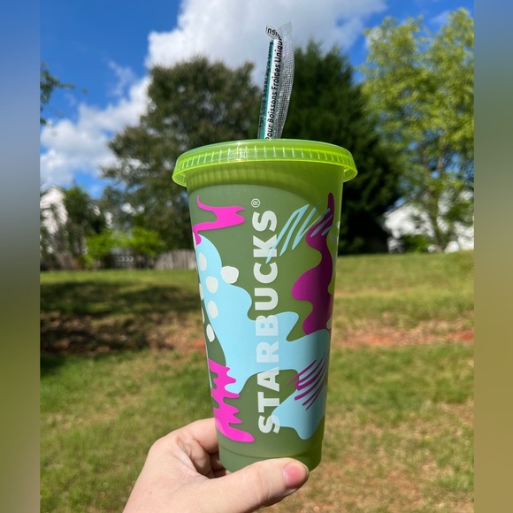 NEW! Starbucks Summer 2024 UV Color Changing Reusable Cold Cup With Straw 24 oz - Picture 1 of 8